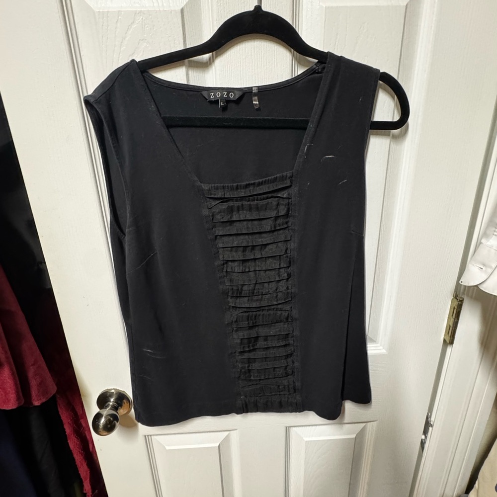 ZOZO Black Sleeveless Ruffle-Front Blouse